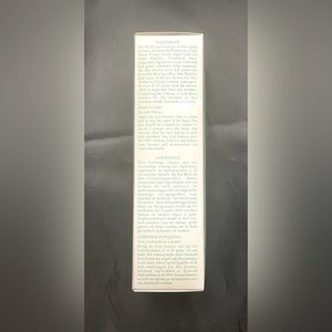 Skin care by Kat Burki / GOJI Essence